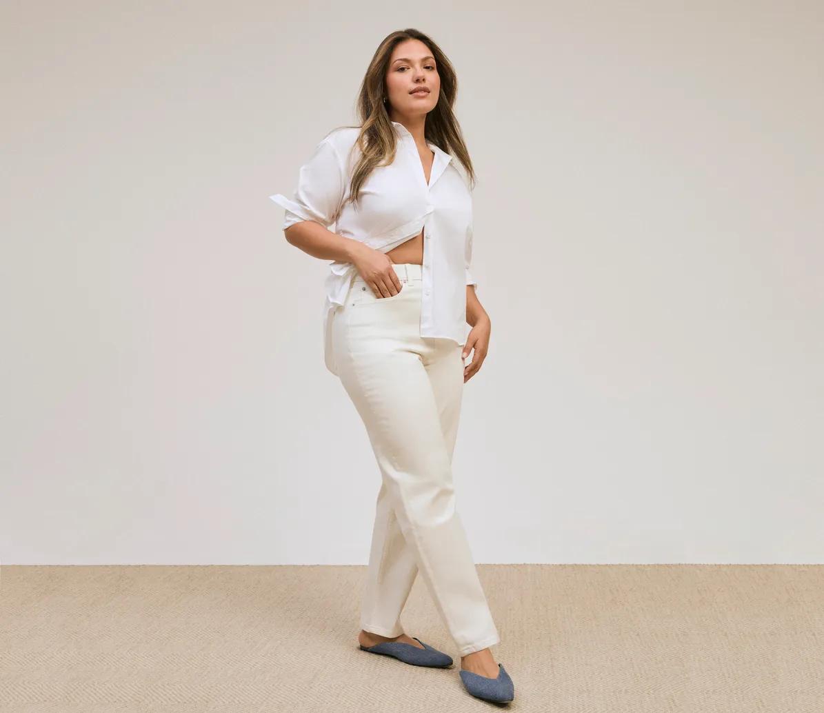 Sculpting Jeans: Size, Fit & Style Guide for 2025