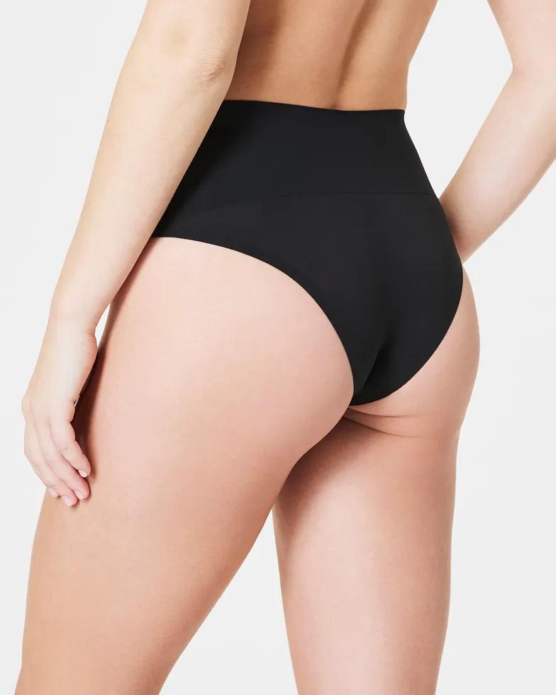 Bikinis & Tangas