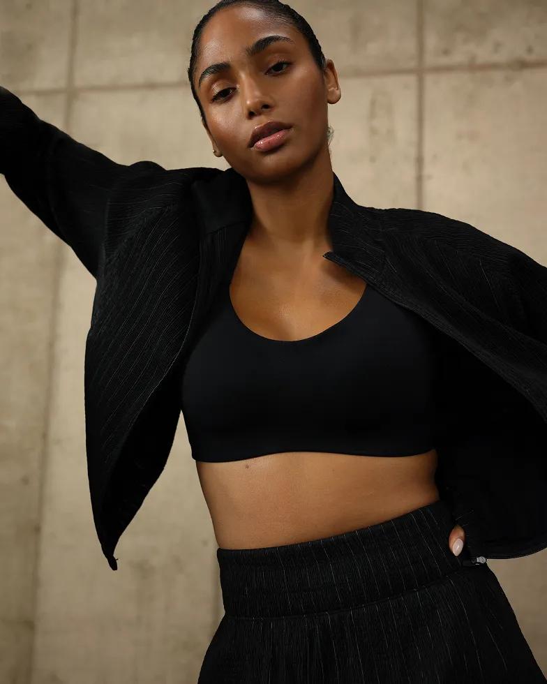 Active Visual Nav Tile Sports Bras