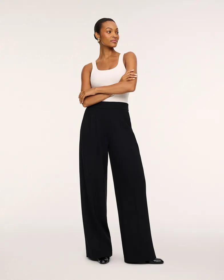 model in spanx ponte pant