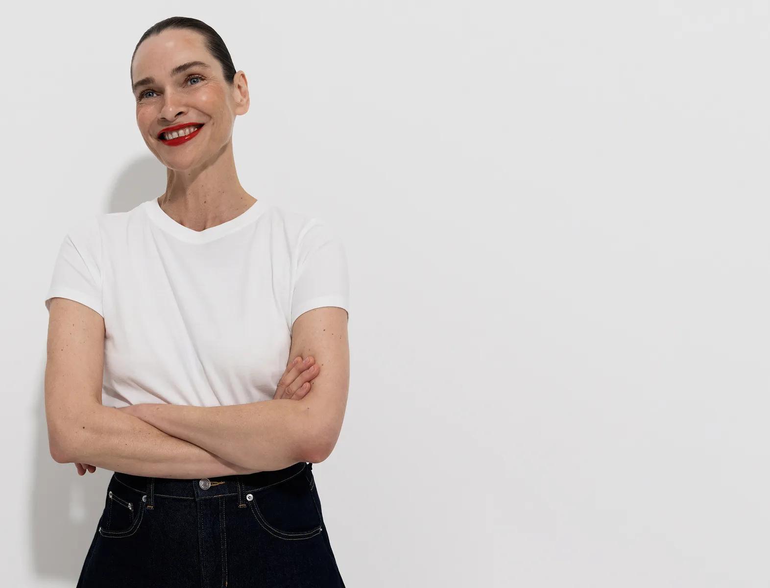 0326 Karla Tees Skinny Banner Mobile